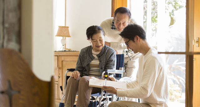 終の棲家の計画を立てる際には、将来のことをよく考えることが重要です。車いすでも動きやすい家にしておけば、いざという時も安心です。